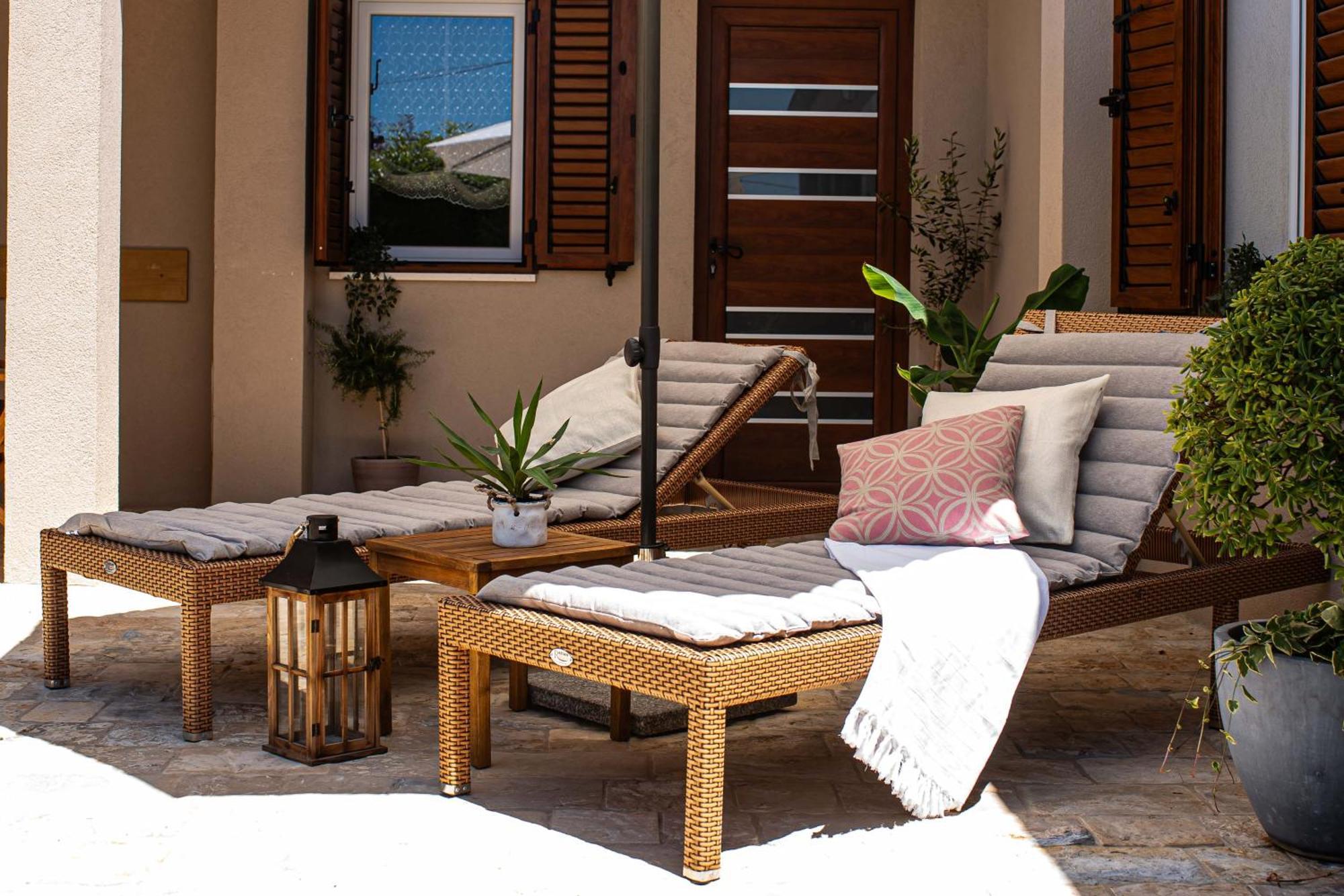 Holiday Home Lukica Привлака Екстериор снимка